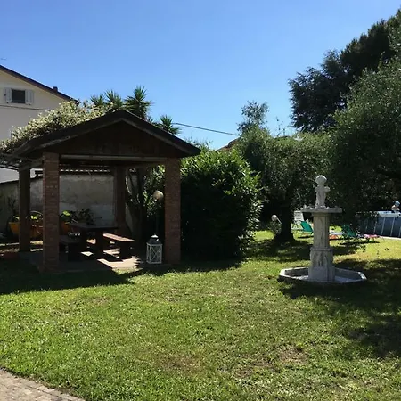 Villa Casa Degli Zii Guido Luni